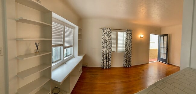 Photo - 5110 E 1st St Unit 5110