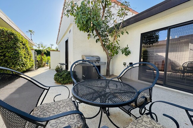 Photo - 23 Don Quixote Dr