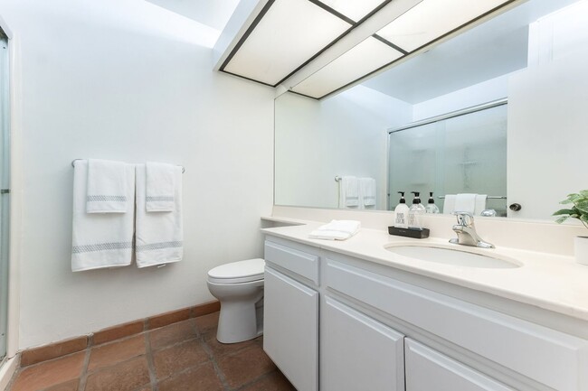 Photo - 1964 Olivewood Ct