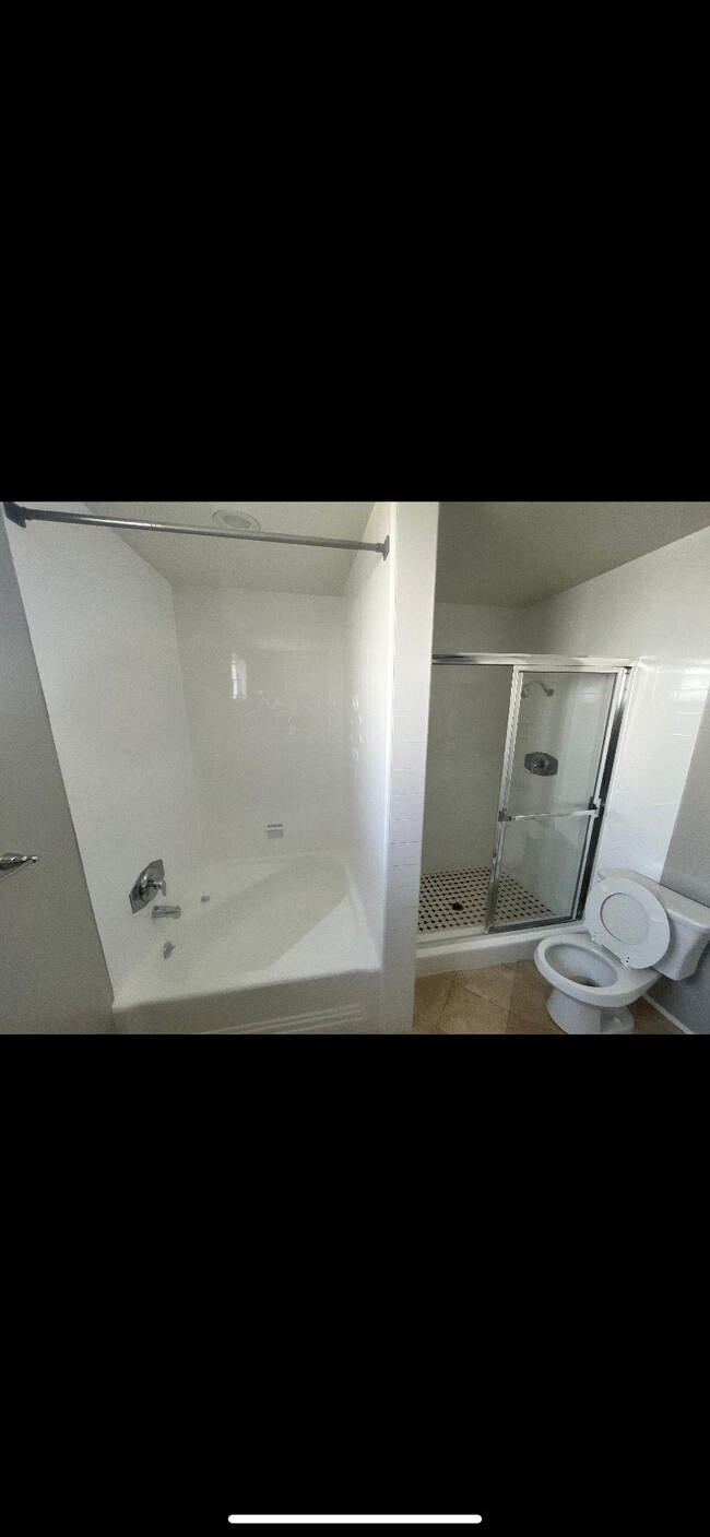 Photo - Chateau Barry Apartments