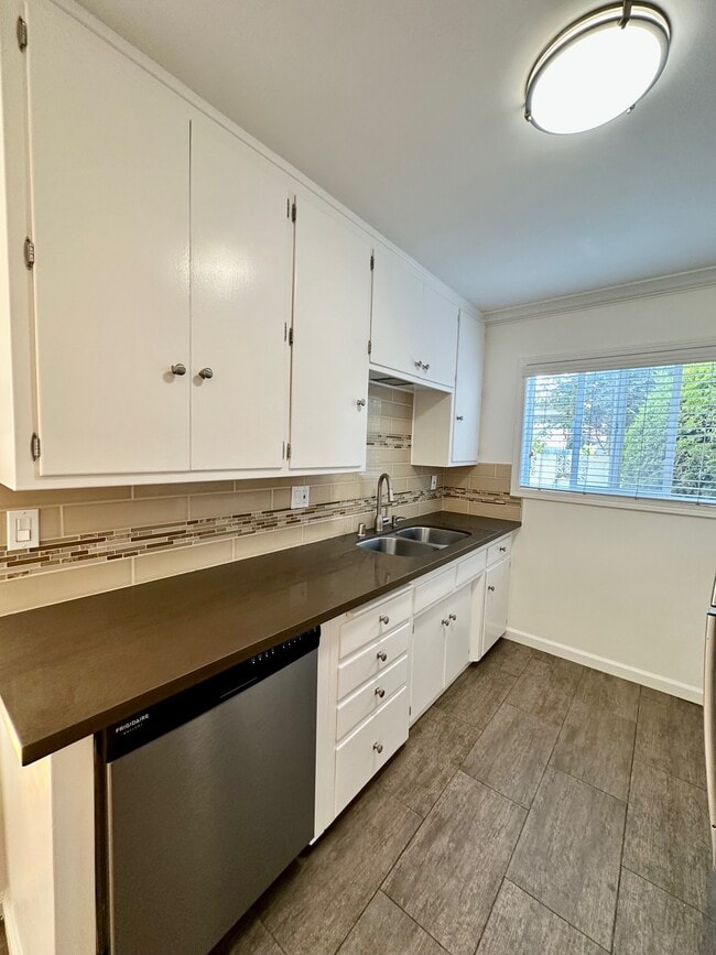 Photo - 8130 W 83rd St Unit 2