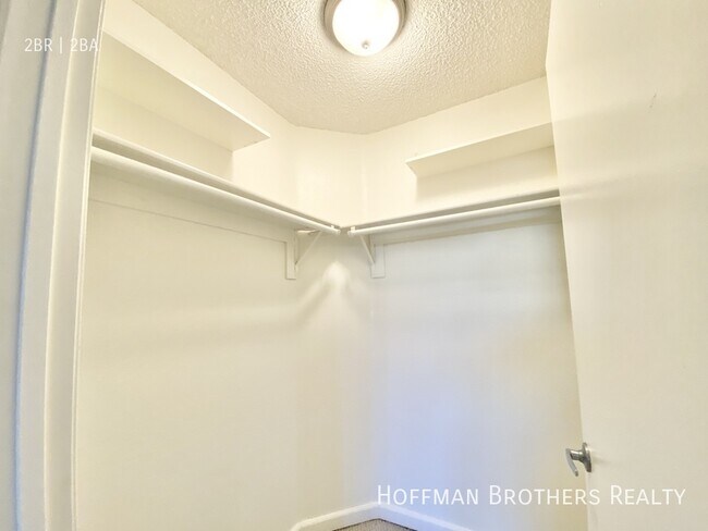 Photo - 860 S Ardmore Ave Unit 208