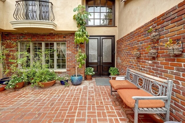 Photo - 4751 Topeka Dr