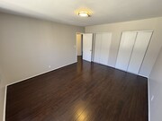 Photo - 5420 Russell Ave