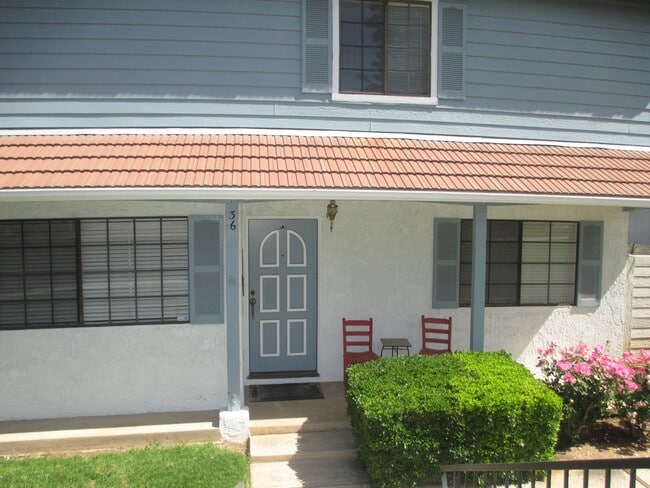 Photo - 36 S Dearborn St Townhome