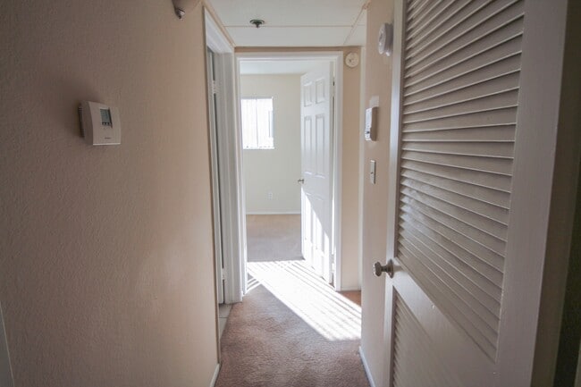 Photo - 15040 Moorpark St