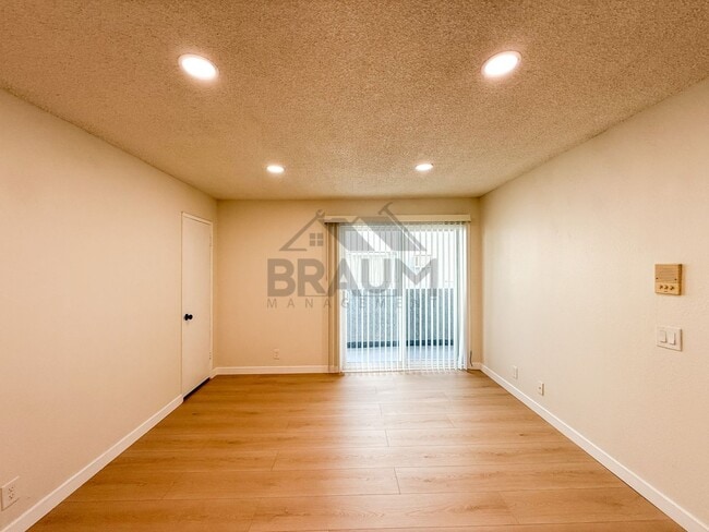 Photo - 11007 Hartsook St Unit 203