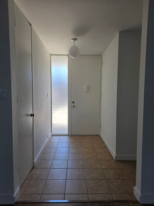 Entry - 1145 Yale St Unit Fourteen