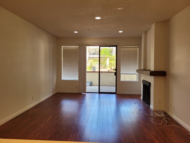 Photo - 2563 Plaza del Amo Condo Unit 107