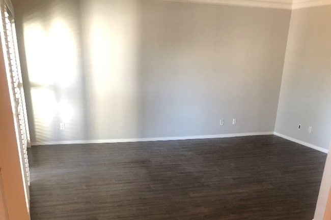 Building Photo - 631 S Prospect Ave Unit 203