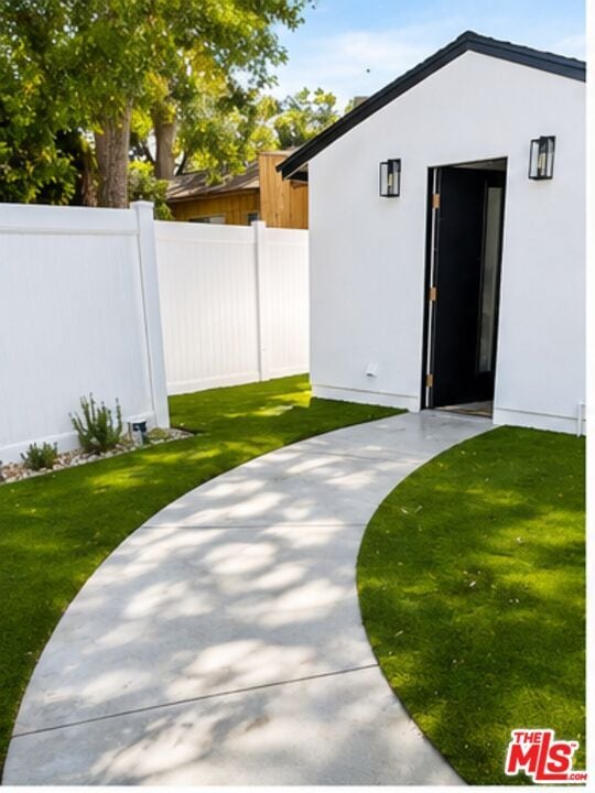 Building Photo - 7011 Andasol Ave