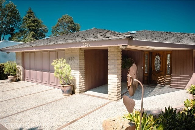 Photo - 730 St James Pl