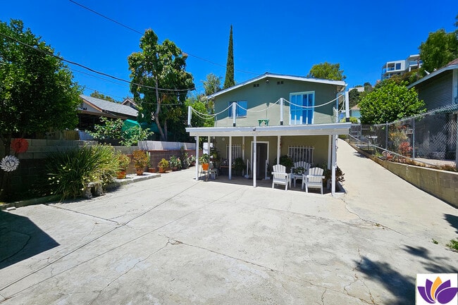 Photo - 1716 Grafton St Townhome