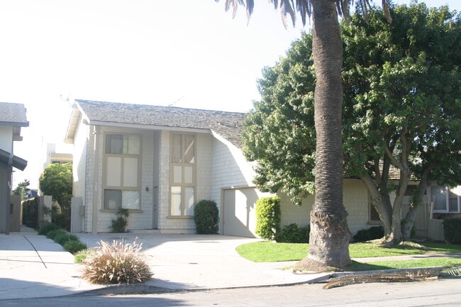 Building Photo - 369 Orizaba Ave Unit #4