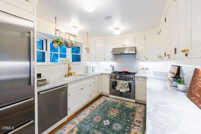 Photo - 4053 Cromwell Ave