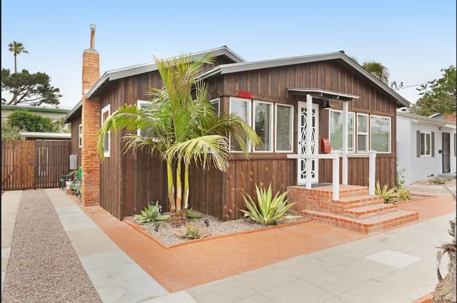 Photo - Furnished, 2 BD, 2 BA Home Steps to the Sand! Flexible Lease Terms!