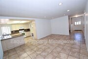 Photo - 1035 Woodgate Ct House
