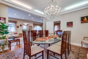 Photo - 129 S Swall Dr House