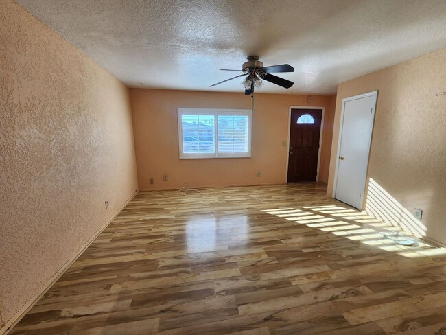 Photo - 5557 Cahuilla Ave