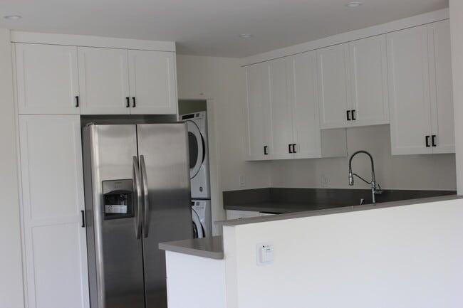 Building Photo - 1605 Blossom Ln