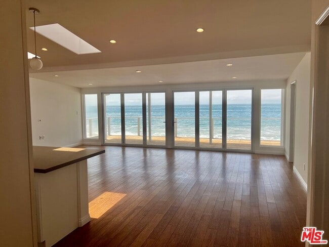 Photo - 25164 Malibu Rd Unit FrontHouse