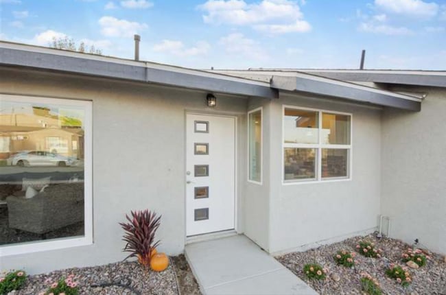 Building Photo - 4028 Hope St