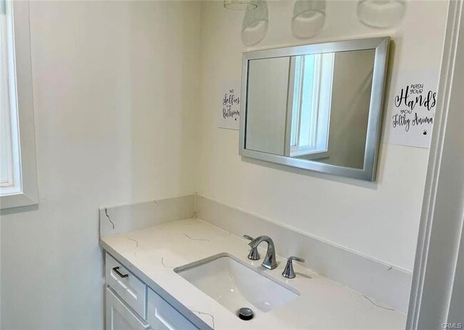 Building Photo - 8466 Quartz Ave