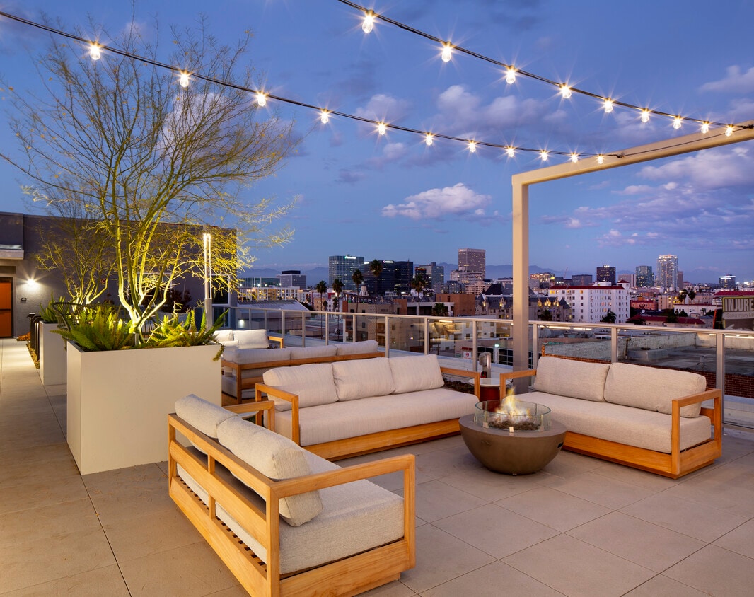 Floor Plan - 2 Bed 2 Bath - 1147 sqft