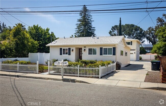 Building Photo - 25461 Cole St Rental