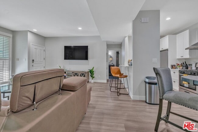 Photo - 433 E Tamarack Ave Unit 159