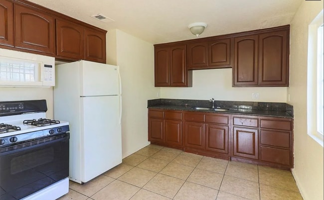 Photo - 1046 N Clifford Ave Unit D