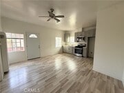 Photo - 1020 W 67th St