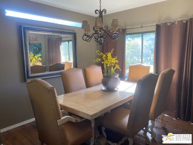 Photo - 587 N Saturmino Dr