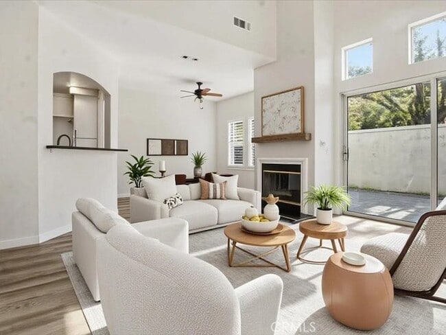 Photo - 356 Carrione Ct