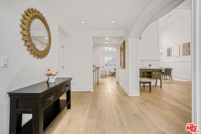 Photo - 11974 Mayfield Ave Unit 6