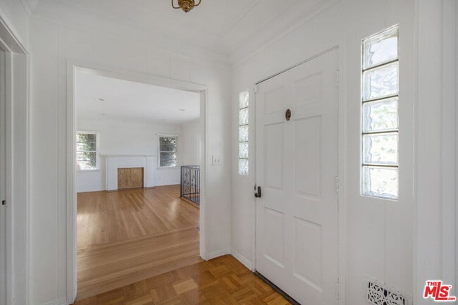 Photo - 5039 Marburn Ave