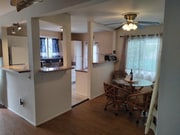 Photo - 536 W 39th St