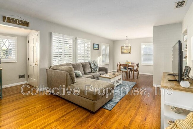 Photo - 4820 Lorraine Dr
