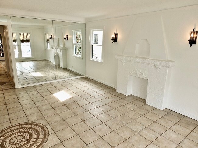 Photo - 50 Pomona Ave