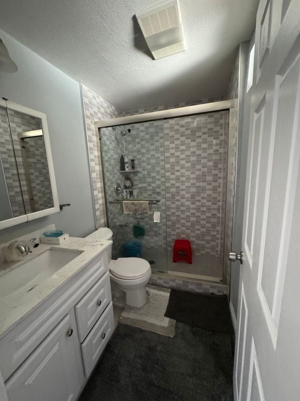 Photo - 16270 Binney St