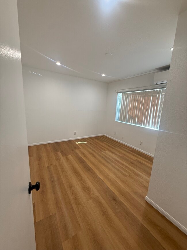 Photo - 2319 S Rimpau Blvd Unit 1