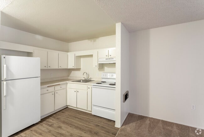 1 BR, 1 BA - 540 SF - Summerfield Villas