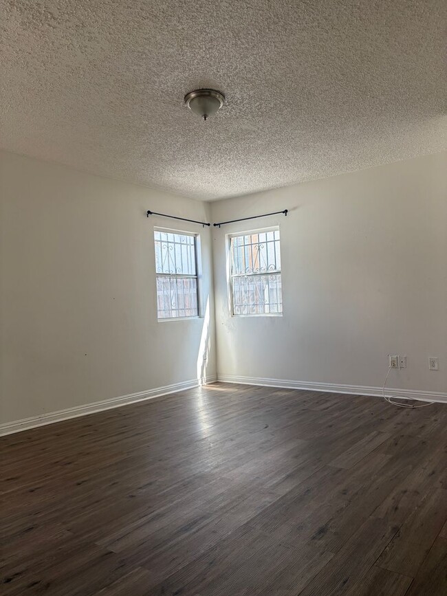 Building Photo - mp736CenturyBlvd Unit 736 1/2