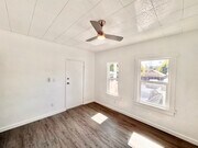 Photo - 1559 N Hill Ave Apartment Unit 8