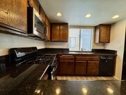 Photo - Light and Bright Townhouse-style condo in ...