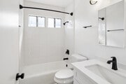 1BR, 1BA - 600SF - Bathroom - The Claire Manor Apts