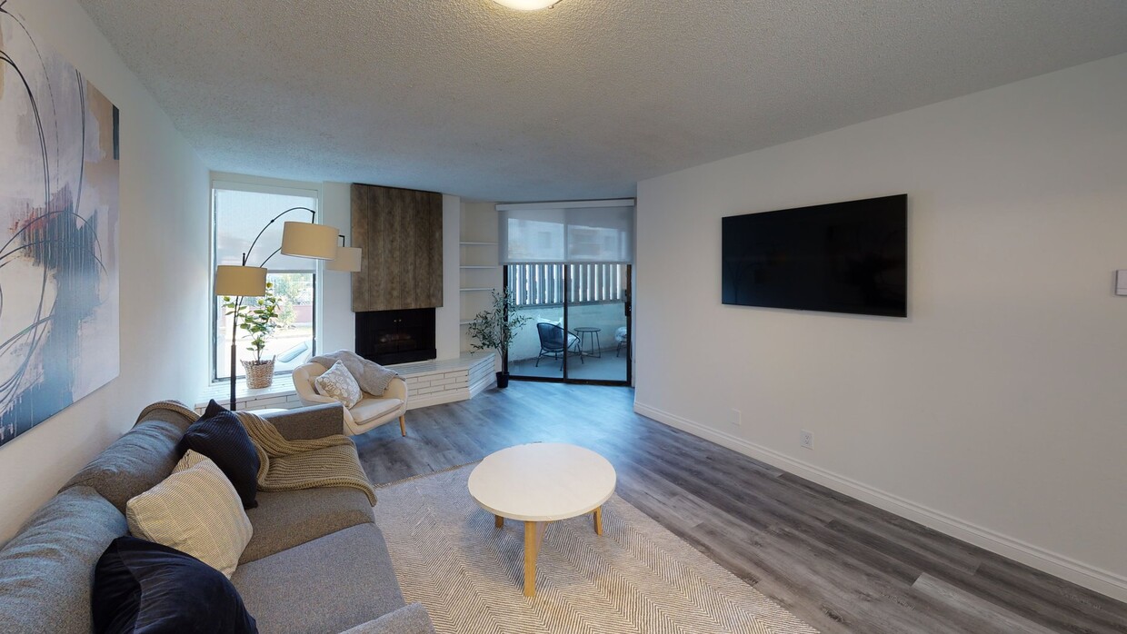 3D Tour - 5th Street Apartments- Luxurious Bedrooms with Covered Parking! Call Now!