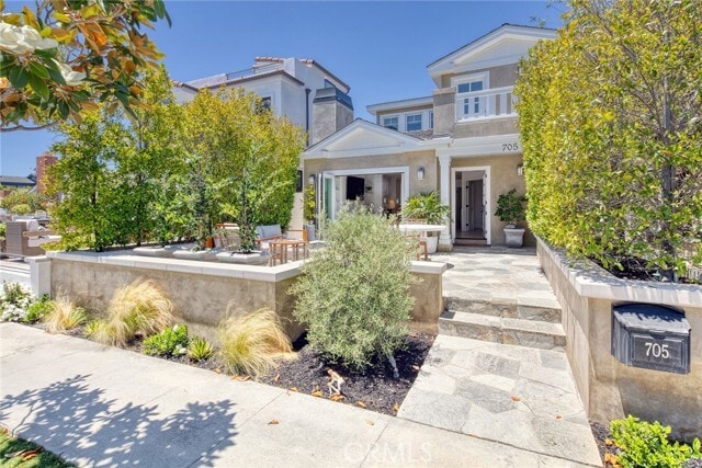 Photo - 705 Larkspur Ave