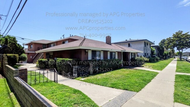Building Photo - 1810 W Greenleaf Ave Unit 3