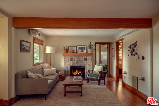 Photo - 1480 N Mentor Ave